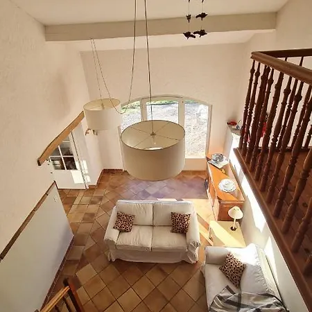 Сasa de vacaciones De Jambayle